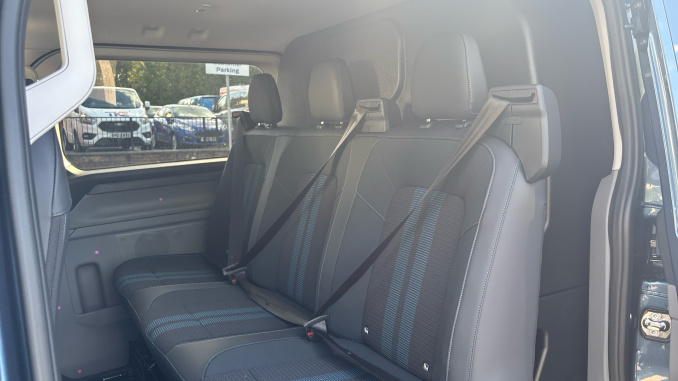 Ford Transit Custom 320 L1 Petrol Fwd 2.5 PHEV 232ps H1 Van Sport Auto - Image 14